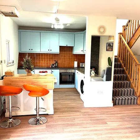 Villa Seascape Bliss - My Joyful Coastal Retreat In Youghal's Heart - Family Friendly - Long Term Price Cuts Youghal